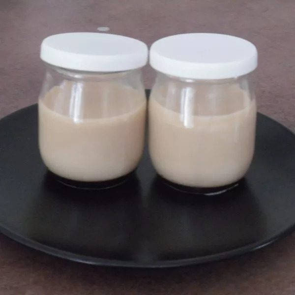 Flamby maison (pour 12 pots ou 12 empreintes briochettes)