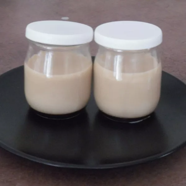 Flamby maison (pour 12 pots ou 12 empreintes briochettes)