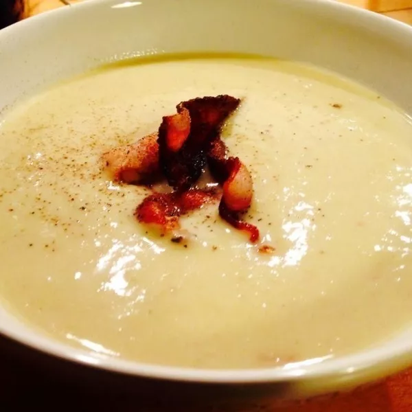 Soupe de poireaux au lard fumé